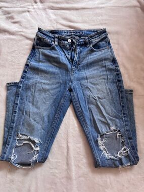 Size 2 American Eagle Outfitters Blue Ripped Mom Jeans